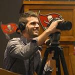 电影 Grad Stephen Lynch on Working for the Tampa Bay Buccaneers - Thumbnail